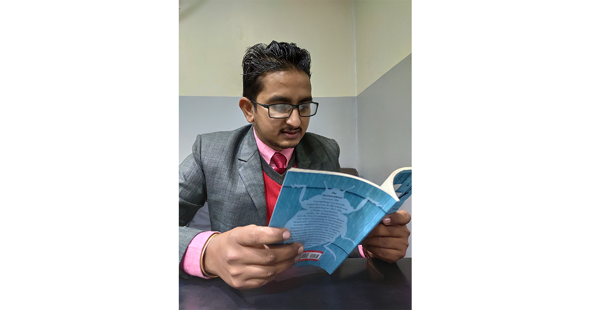 एउटा शिक्षकलाई पढाउने उसकै दैनिकी, आलोक कोइरालाको ‘द्वन्द्व र दैनिकी’