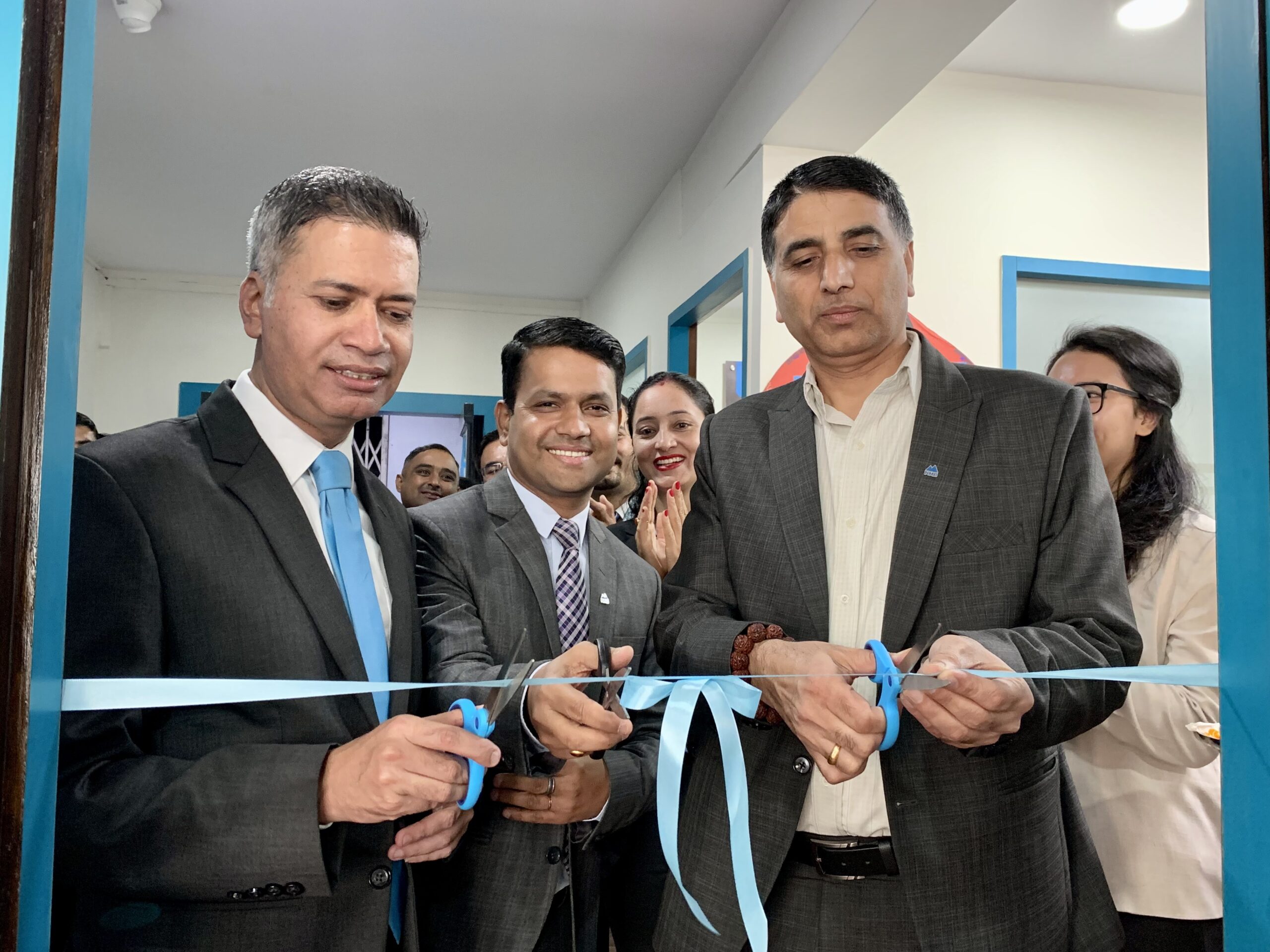 एनएमबि बैंकको पुतलीसडक शाखा बाट विदेशी शिक्षण संस्थामा शुल्क तिर्न अझै सहज